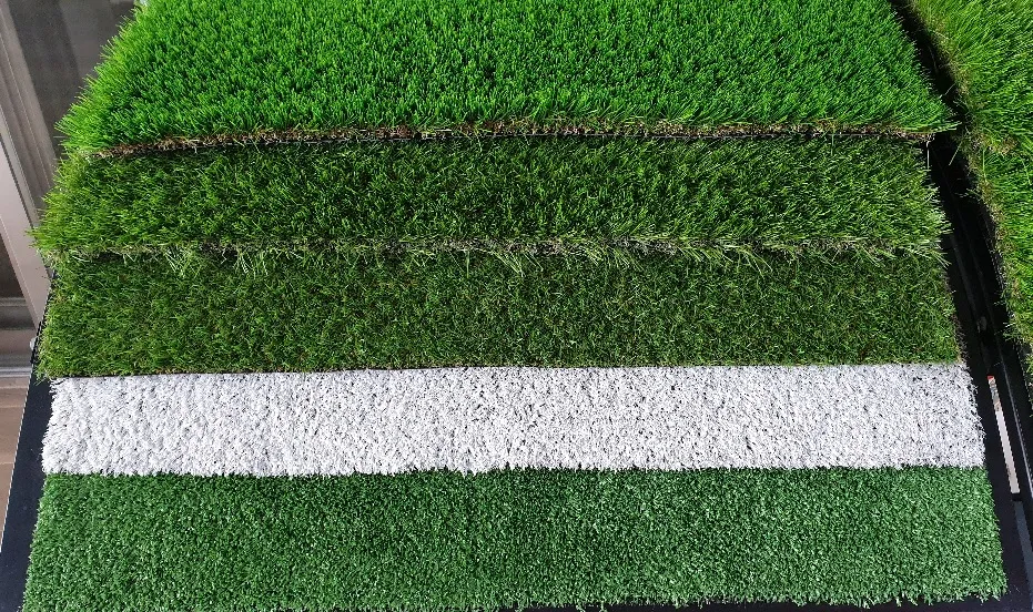 Artificial grass and entrance mats, photo 2