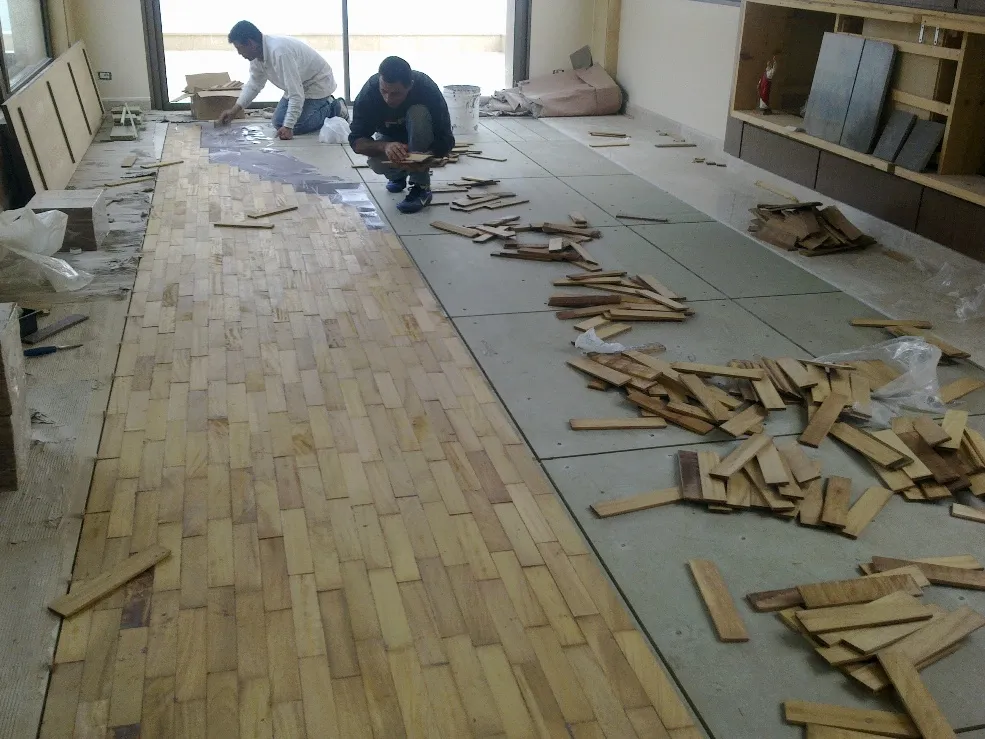 Teck Iroko 1 cm on false flooring HDF
