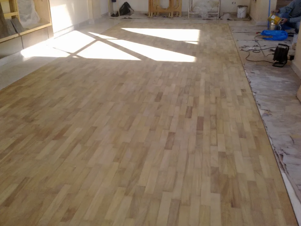 Teck Iroko 1 cm on false flooring HDF, photo 2