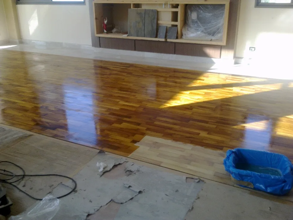 Teck Iroko 1 cm on false flooring HDF, photo 3