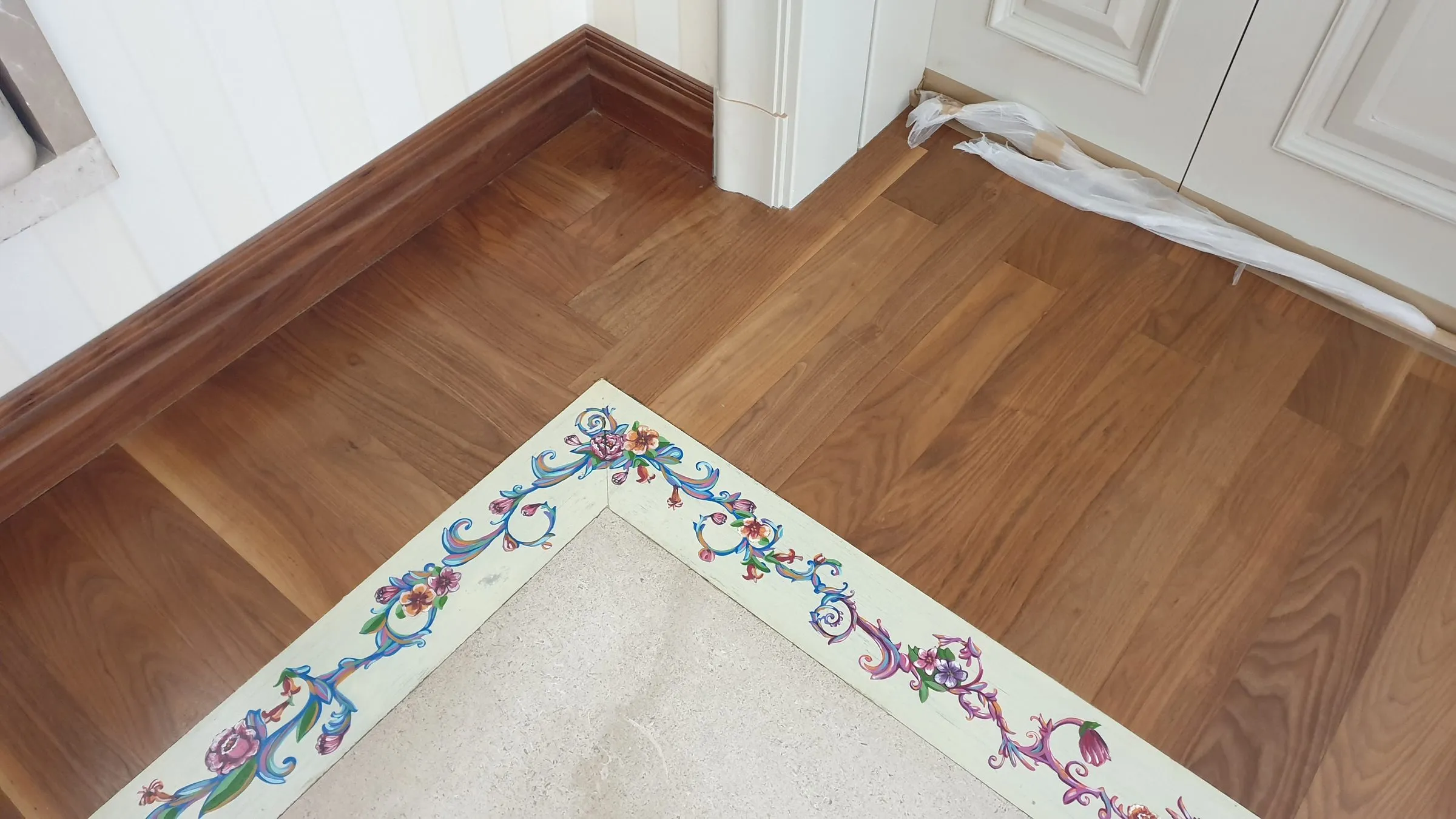 Walnut herringbone floor, photo 3