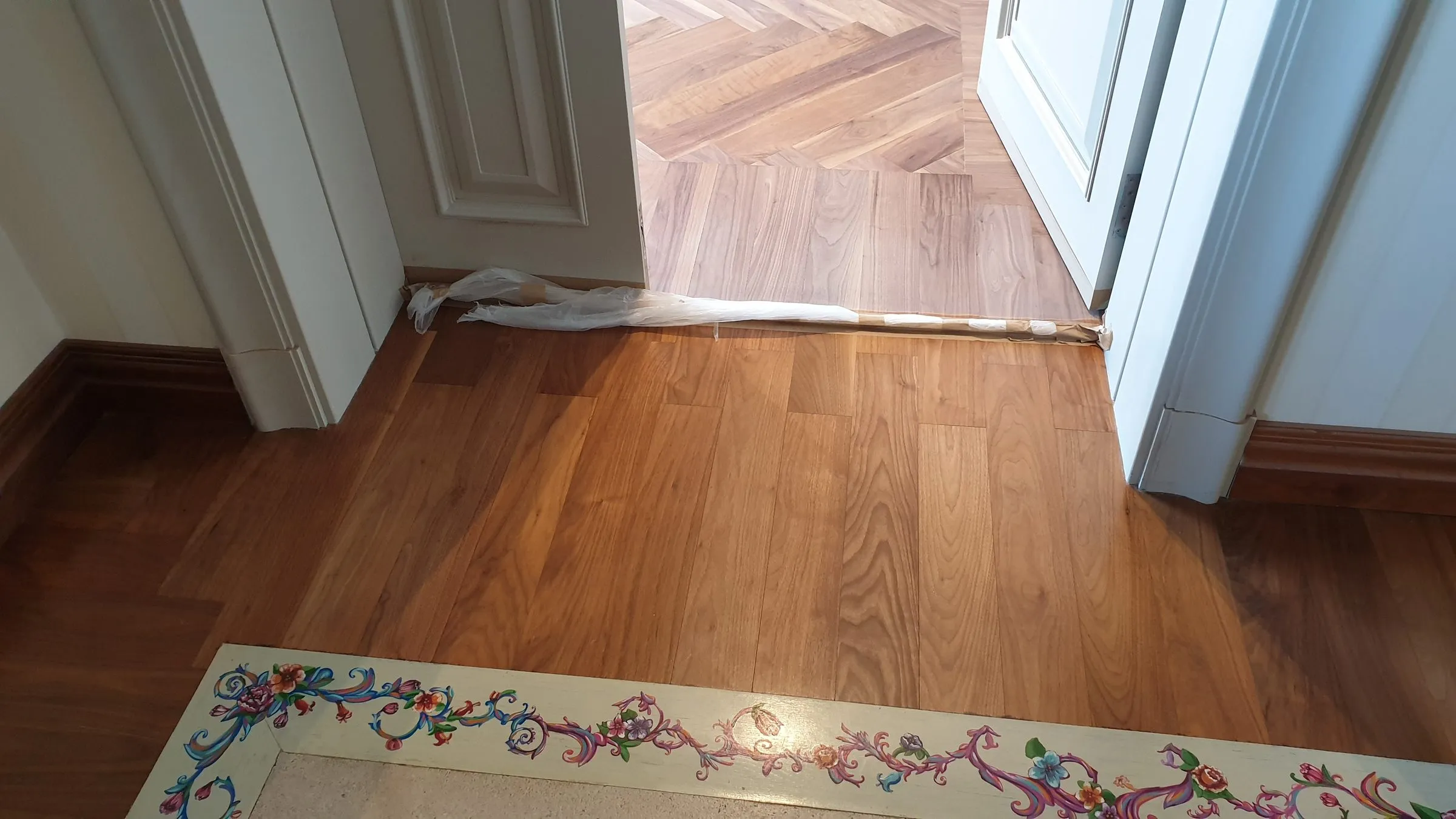 Walnut herringbone floor, photo 10